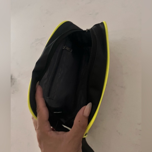 Adidas Black and Yellow Toiletry Bag Durable and Stylish - Picture 4 of 4